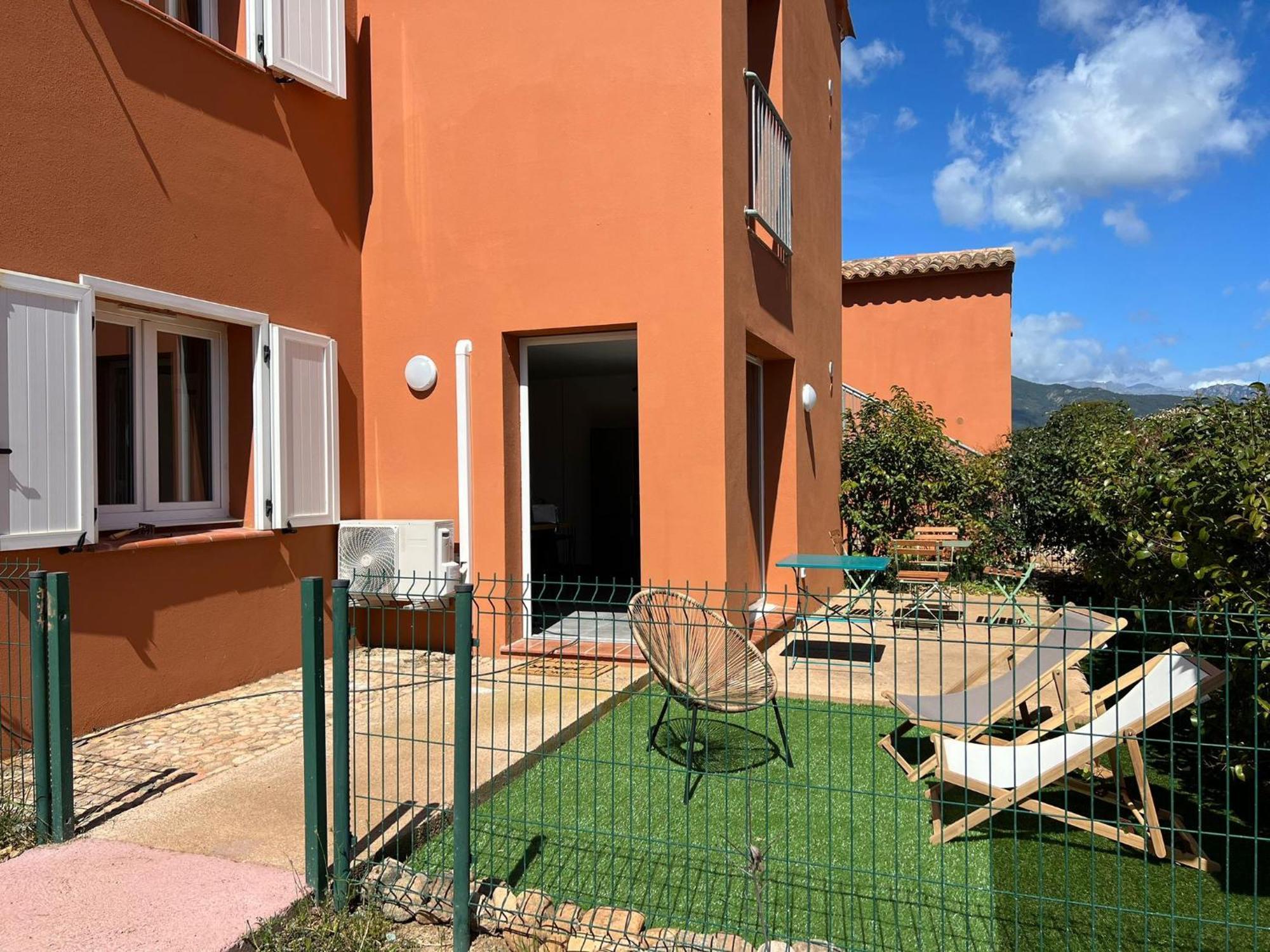 Residence Hoteliere Les Hameaux De Saint Cyprien Appartement 35 M2 1 Chambre Lecci Exterior photo